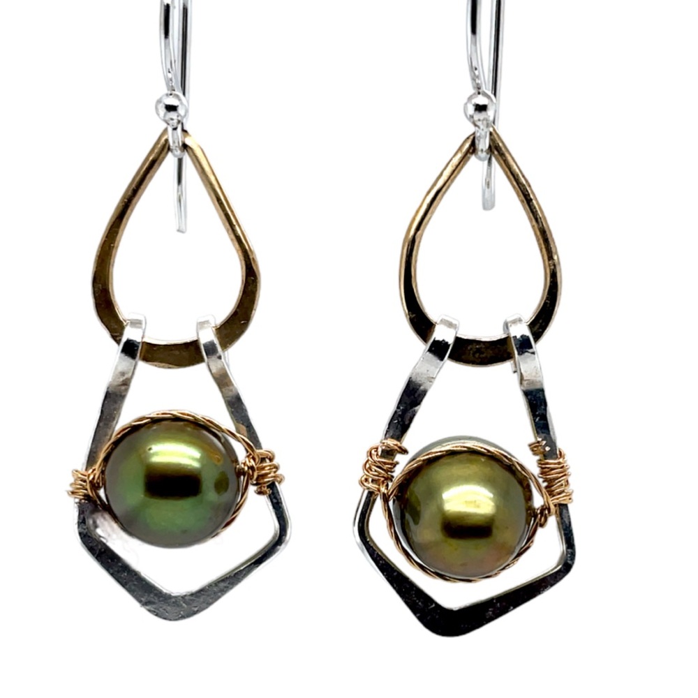 Olive Freshwater Pearl Earrings